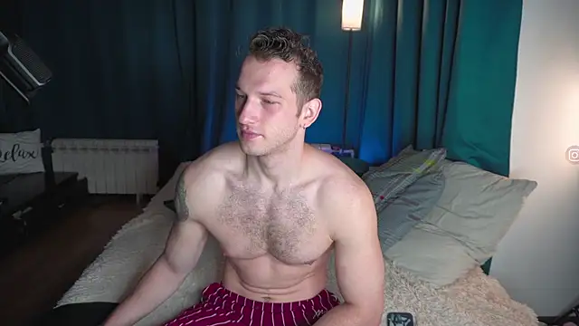 VIktorSecret online show from November 2025 05:18:02 AM