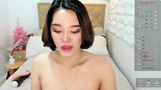 Snapshot of TsHeartXxx chatting on February 2026 05:55:02 AM TsHeartXxx online show from February 2026 05:55:02 AM