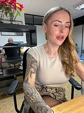 EmaSalis online show from January 2025 11:57:01 AM