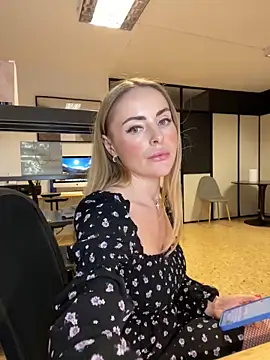 EmaSalis online show from March 2025 08:11:02 PM