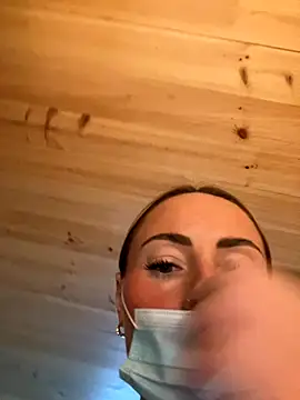 EmaSalis online show from September 2025 09:12:02 AM