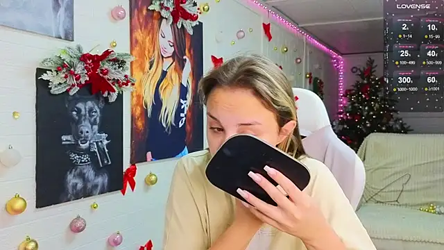 Snapshot of Misss_Vikk chatting on December 2025 02:19:01 AM Misss Vikk online show from December 2025 02:19:01 AM