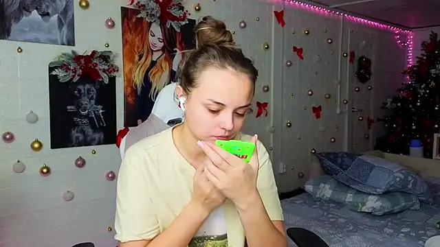 Snapshot of Misss_Vikk chatting on January 2026 02:14:02 AM Misss Vikk online show from January 2026 02:14:02 AM