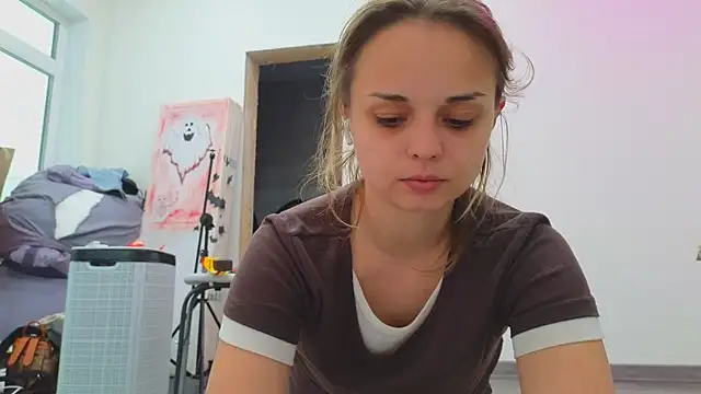 Misss Vikk online show from April 2026 09:47:01 AM