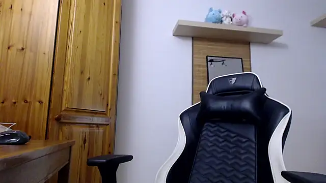 Lisakisss online show from October 2025 06:44:01 AM