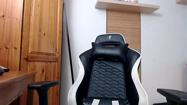 Lisakisss online show from October 2025 05:54:02 AM