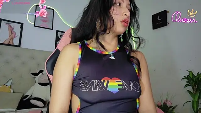 Snapshot of Sweet_baby_hellen chatting on May 2026 03:48:01 AM Sweet baby hellen online show from May 2026 03:48:01 AM