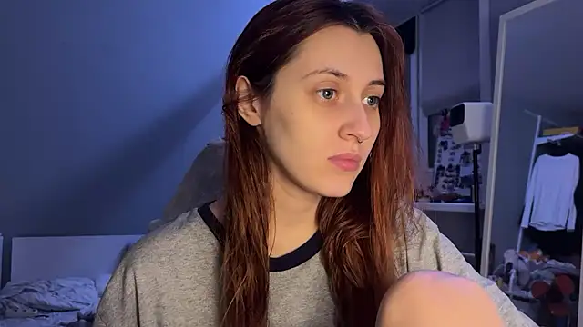 Uniarten online show from November 2025 06:07:01 PM