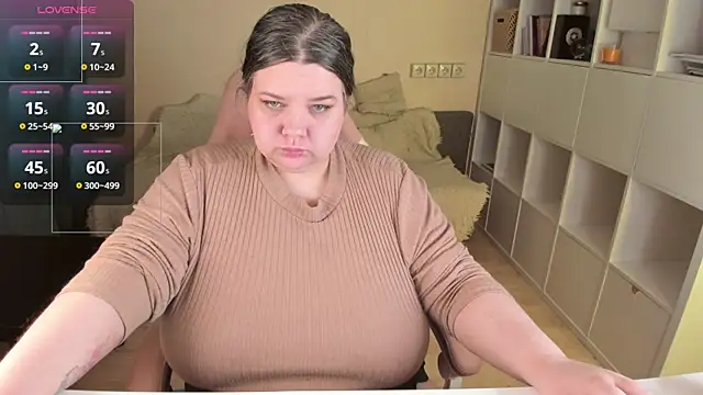 PlumPie online show from April 2026 09:23:02 PM