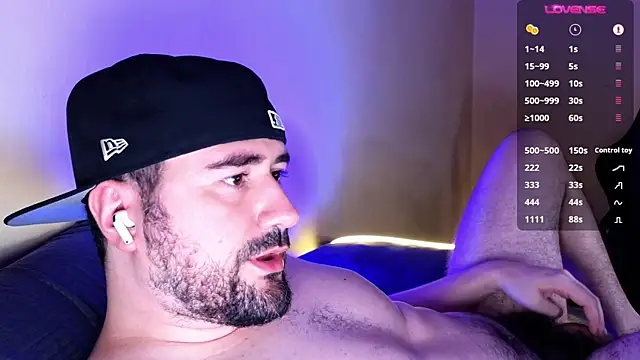 Snapshot of DominantTheo chatting on March 2025 05:40:01 AM DominantTheo online show from March 2025 05:40:01 AM