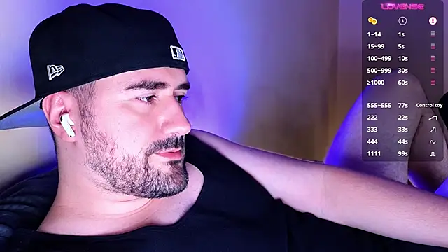 Snapshot of DominantTheo chatting on March 2025 06:17:02 AM DominantTheo online show from March 2025 06:17:02 AM