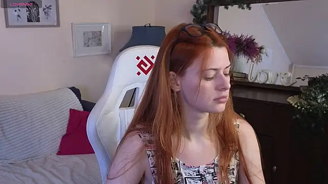 doll lesli online show from January 2025 02:43:01 PM