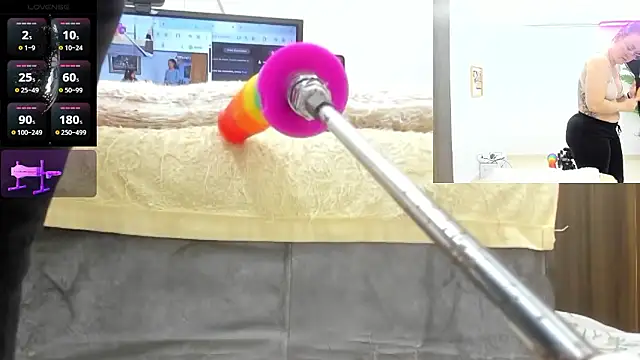 Paulina Davis  online show from January 2026 09:09:02 PM