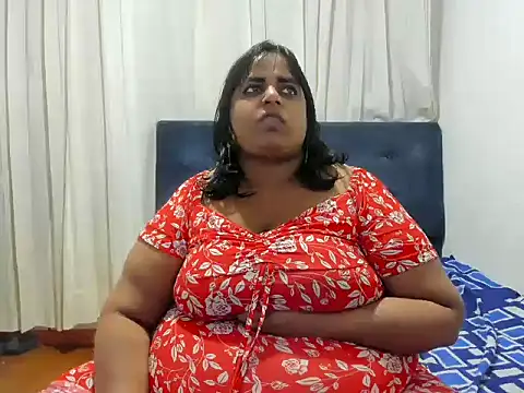 Snapshot of SusanaEshwar chatting on November 2025 12:32:02 AM SusanaEshwar online show from November 2025 12:32:02 AM