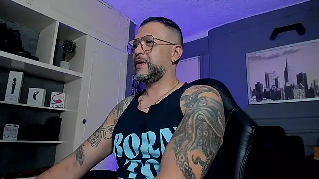MrFrank tattoo online show from October 2025 11:58:01 PM