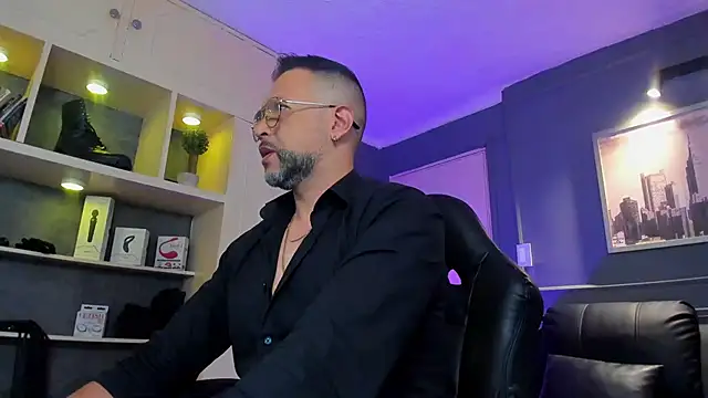 MrFrank tattoo online show from November 2025 11:47:01 AM