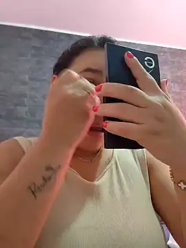 LizzRouse online show from November 2025 05:02:01 PM