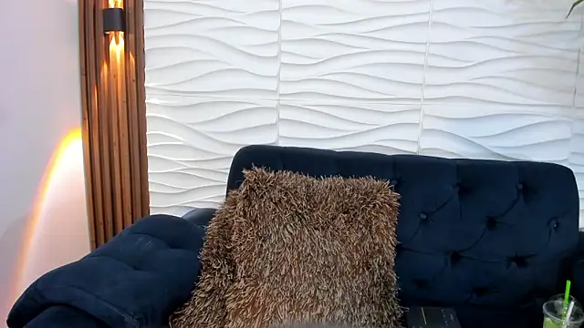 LizzRouse online show from March 2026 08:57:01 PM