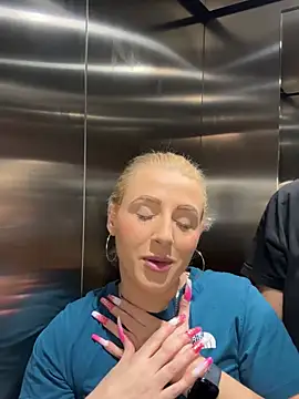 Strongqueen online show from January 2025 09:05:02 PM