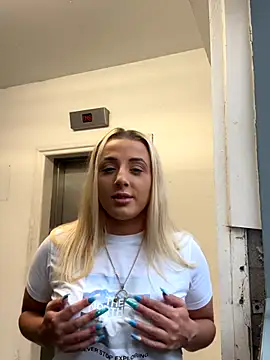 Strongqueen online show from September 2025 05:25:01 PM