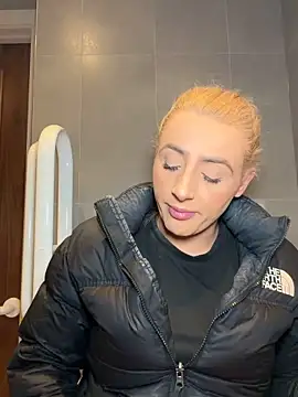 Strongqueen online show from October 2025 08:42:01 PM