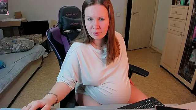 Snapshot of stella_vestal chatting on March 2026 03:45:01 PM stella vestal online show from March 2026 03:45:01 PM