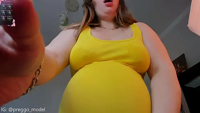 Snapshot of stella_vestal chatting on April 2026 04:18:02 AM stella vestal online show from April 2026 04:18:02 AM