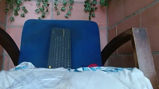 belindathompson online show from November 2025 08:51:01 PM