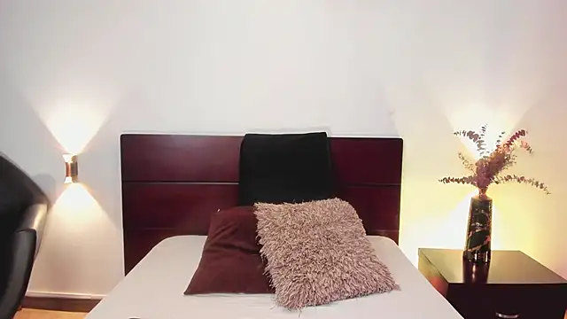 Amber  Davis online show from December 2024 04:35:02 PM