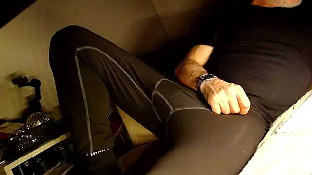 mike30nbg online show from December 2024 07:35:01 PM