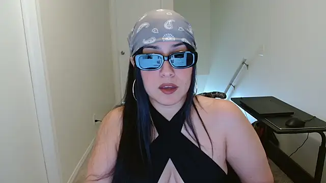 Snapshot of Sassy_Latina chatting on October 2025 07:34:02 PM Sassy Latina online show from October 2025 07:34:02 PM