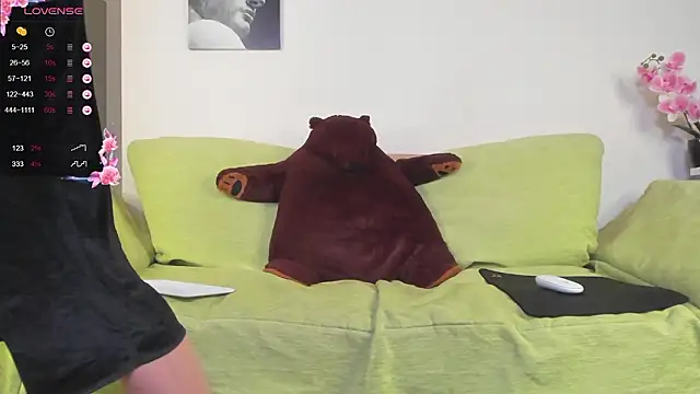 PoisonEvelyn online show from February 2026 10:19:02 AM