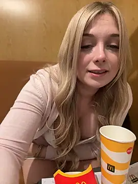 CherryAuroraa online show from February 2025 08:00:02 PM