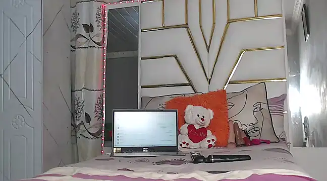 Snapshot of SexyyNana chatting on March 2025 09:29:01 PM SexyyNana online show from March 2025 09:29:01 PM