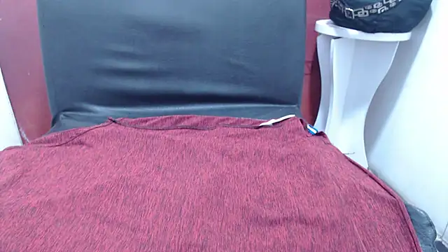 Laura hottt online show from October 2025 11:36:01 AM