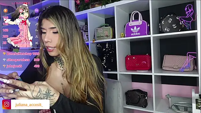 caroline cossei online show from February 2025 02:22:02 PM