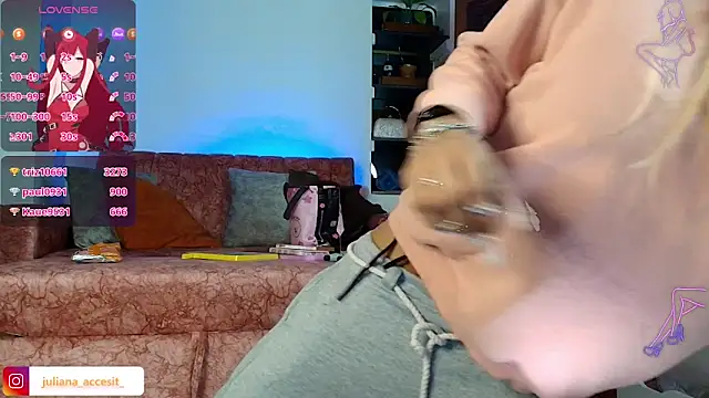 caroline cossei online show from February 2026 07:05:01 AM