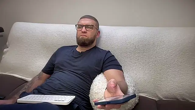 Bear bear  online show from December 2024 11:04:01 AM