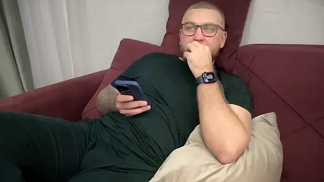 Bear bear  online show from January 2025 01:27:01 PM