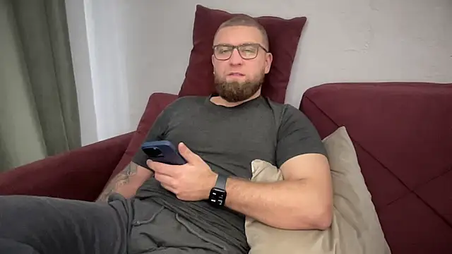 Bear bear  online show from February 2025 12:26:02 PM