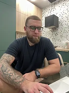 Bear bear  online show from February 2025 01:29:01 PM