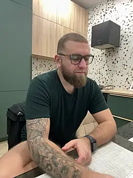 Bear bear  online show from February 2025 01:21:01 PM