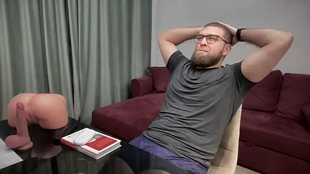 Bear bear  online show from March 2025 07:40:01 PM