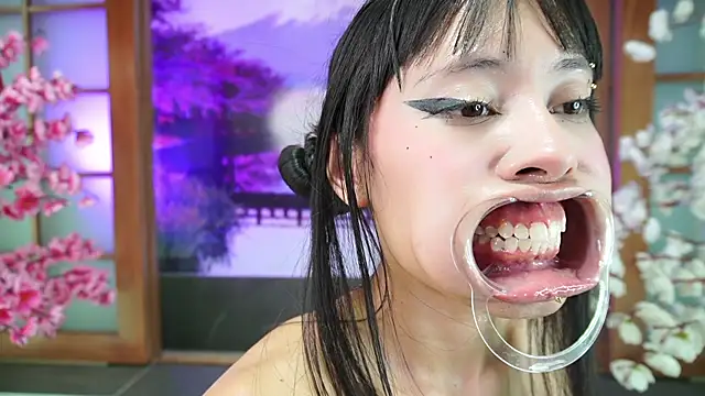 miss  maria online show from March 2025 09:09:02 PM