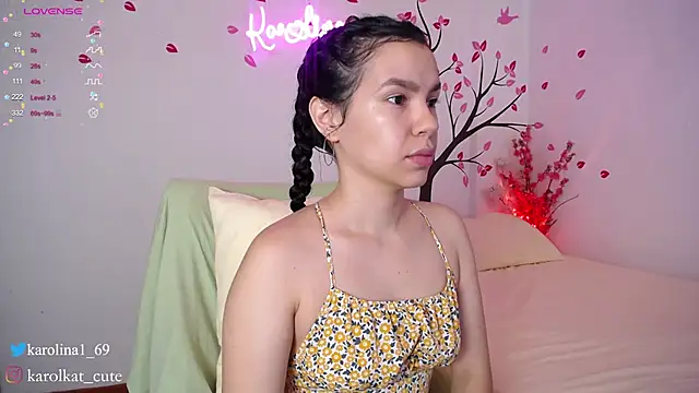 Karolina 1 online show from February 2025 02:00:02 PM