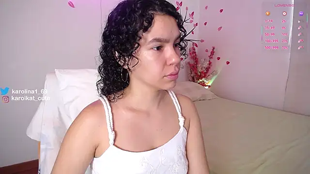 Karolina 1 online show from November 2025 01:53:02 PM