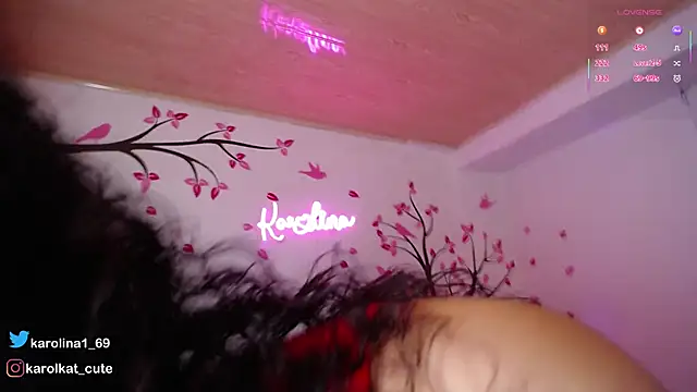 Karolina 1 online show from November 2025 12:48:02 PM