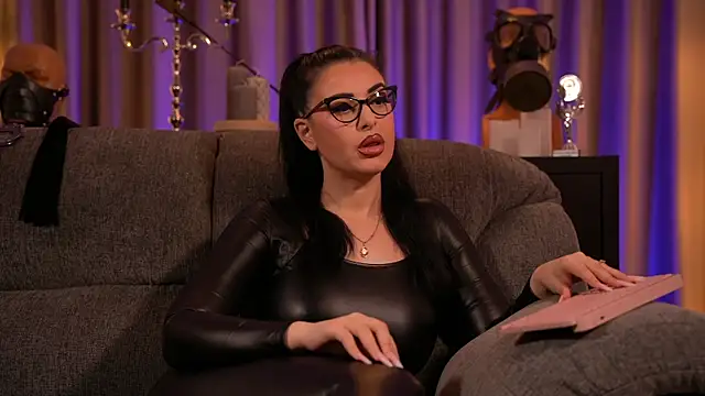 kelly kent online show from March 2025 02:37:02 AM