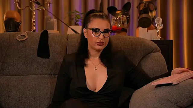 kelly kent online show from October 2025 12:08:02 AM