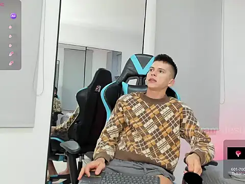 Snapshot of Daddyrich4u chatting on November 2025 11:36:02 PM Daddyrich4u online show from November 2025 11:36:02 PM